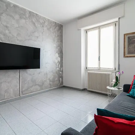 Blue House - Downtown Apartment *