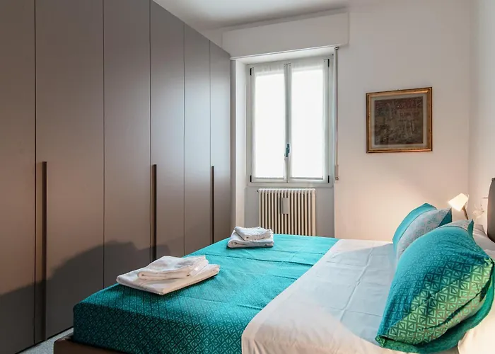 Blue House - Downtown * Como