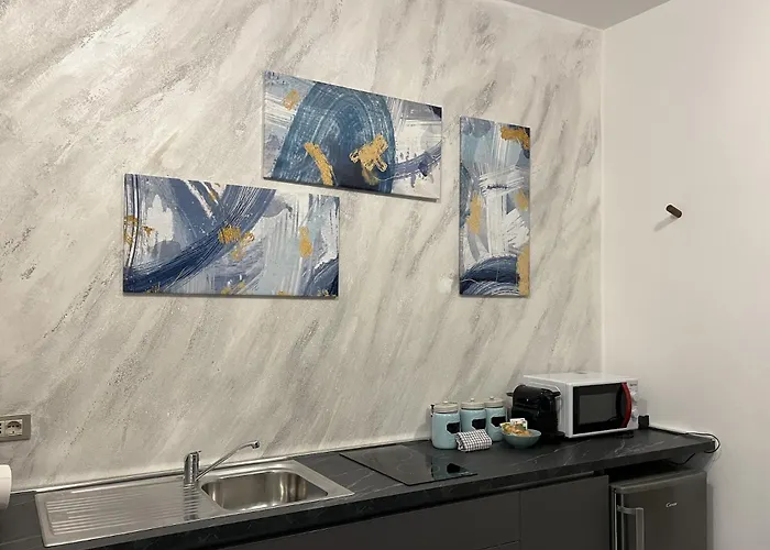 Blue House - Downtown *